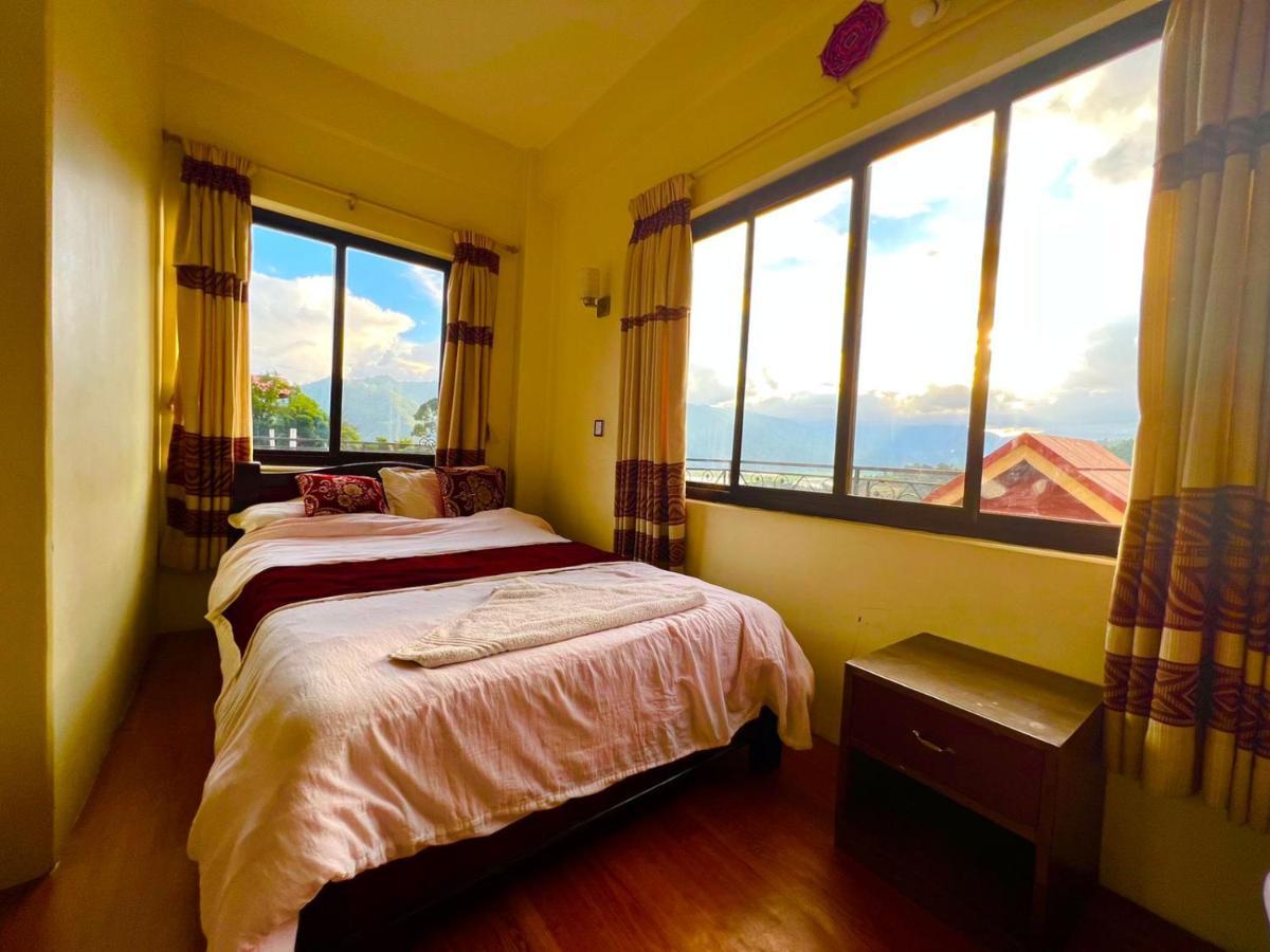 Green Hills Yoga Retreat Pokhara Esterno foto
