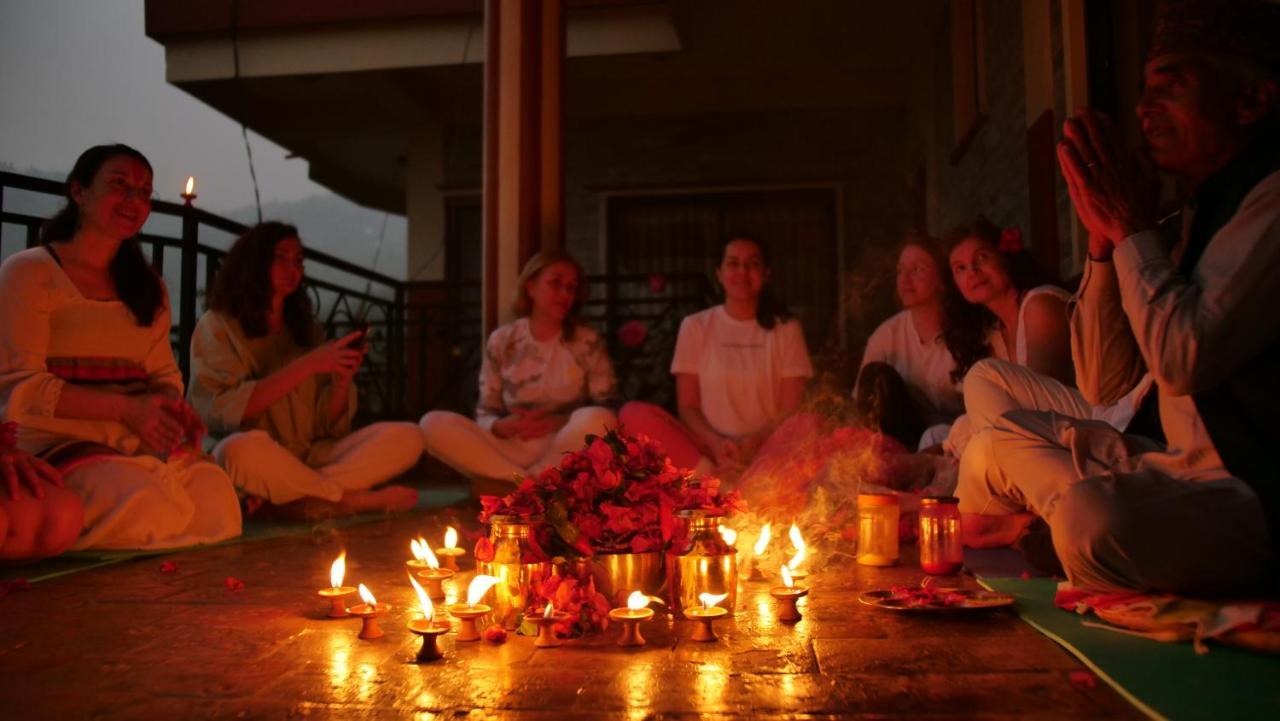 Green Hills Yoga Retreat Pokhara Esterno foto