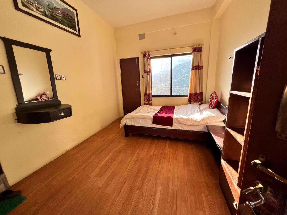 Green Hills Yoga Retreat Pokhara Esterno foto