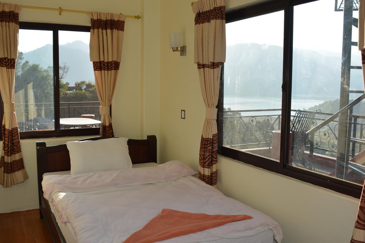 Green Hills Yoga Retreat Pokhara Esterno foto