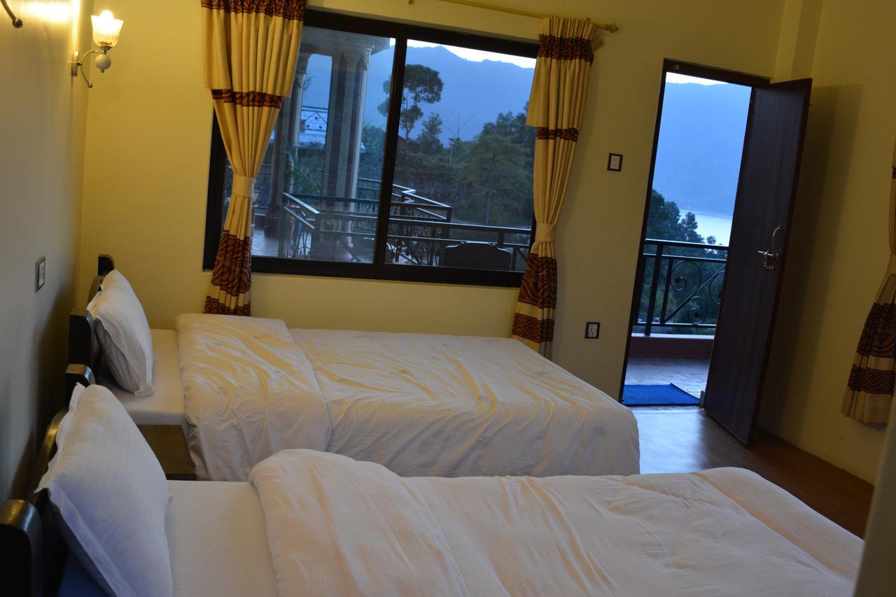Green Hills Yoga Retreat Pokhara Esterno foto